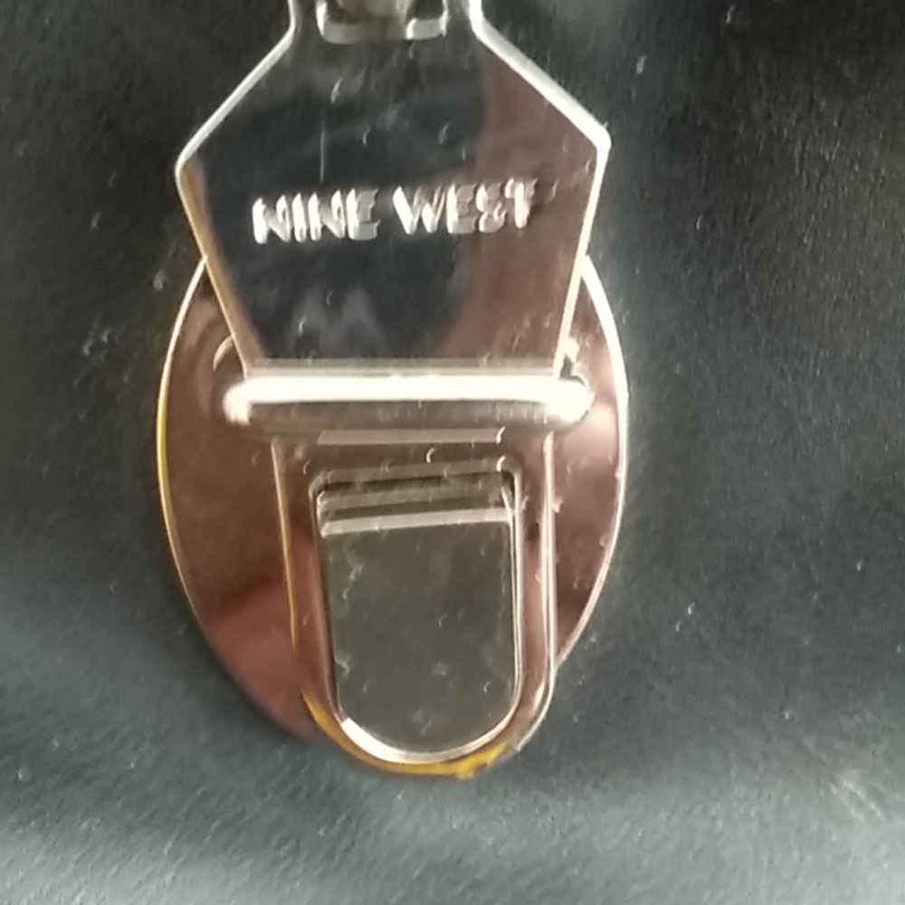 Purse - Picture 2 of 3